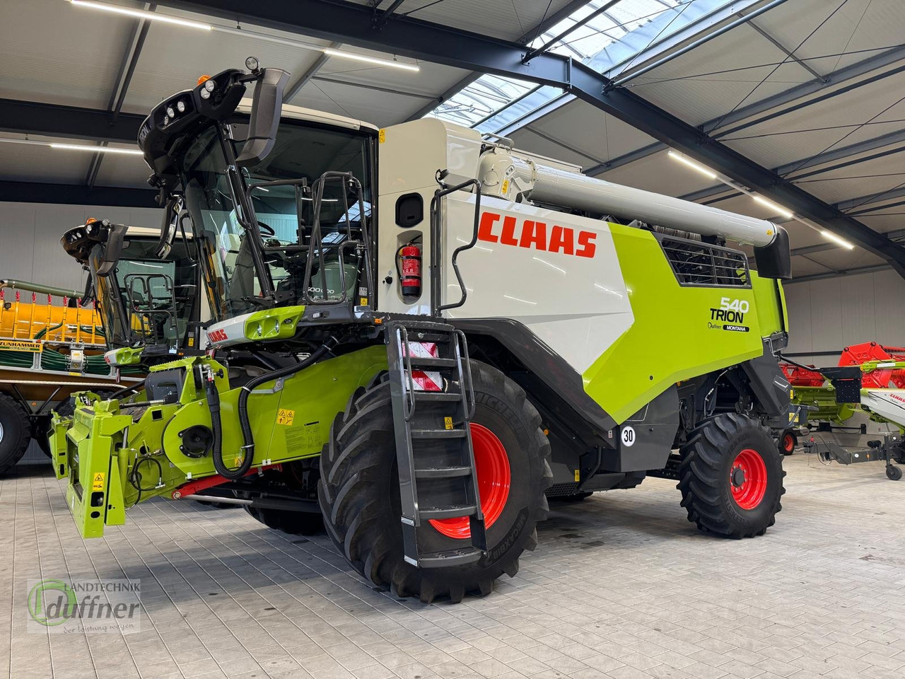 CLAAS Trion 540 Montana - حصادة: صورة 1 CLAAS Trion 540 Montana - حصادة: صورة 1