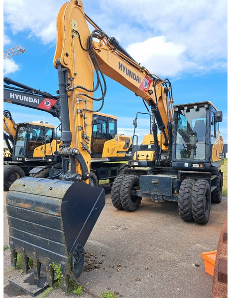 Hyundai HW 140 - حفار ذو عجلات: صورة 4 Hyundai HW 140 - حفار ذو عجلات: صورة 4