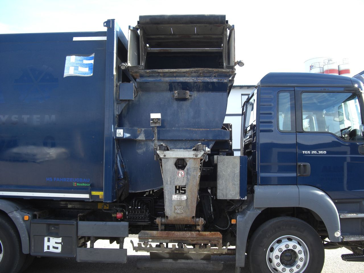 MAN 26360FNLL / RECHTSGEST. - شاحنة قمامة: صورة 5 MAN 26360FNLL / RECHTSGEST. - شاحنة قمامة: صورة 5