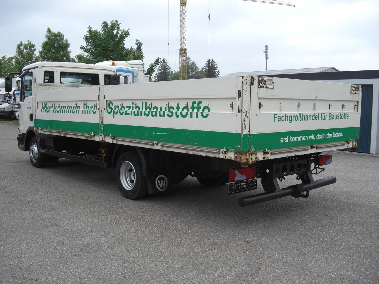 MAN 8180L Baustoffpritsche MAN 8180L Baustoffpritsche - شاحنة توصيل مفتوحة: صورة 4 MAN 8180L Baustoffpritsche MAN 8180L Baustoffpritsche - شاحنة توصيل مفتوحة: صورة 4