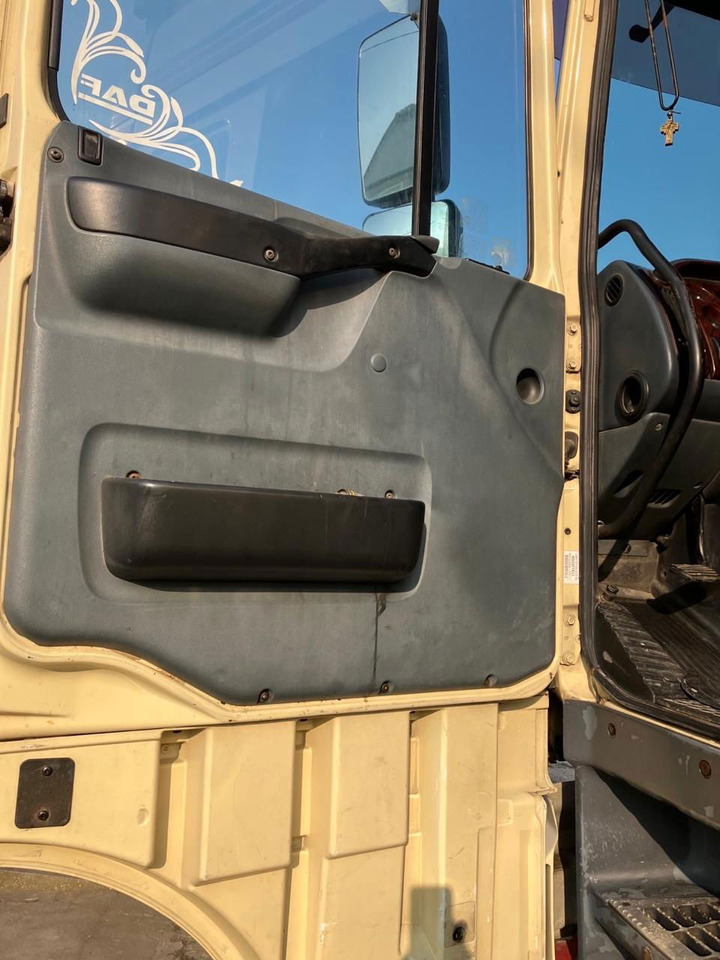 DAF XF 95 430 Platform - شاحنات مسطحة: صورة 4 DAF XF 95 430 Platform - شاحنات مسطحة: صورة 4