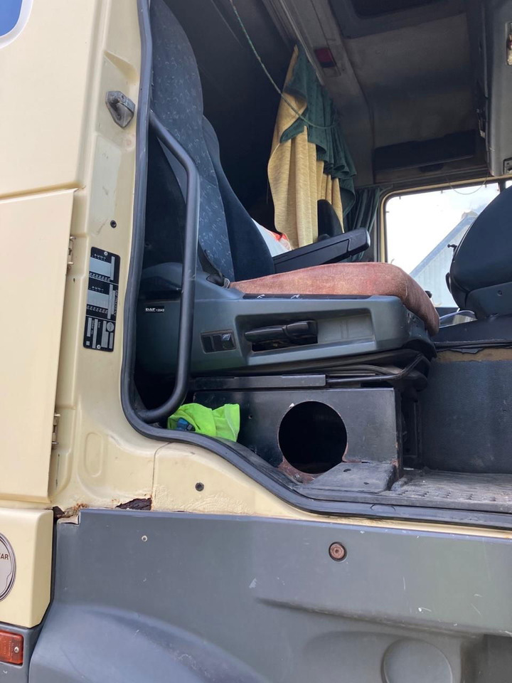 DAF XF 95 430 Platform - شاحنات مسطحة: صورة 5 DAF XF 95 430 Platform - شاحنات مسطحة: صورة 5