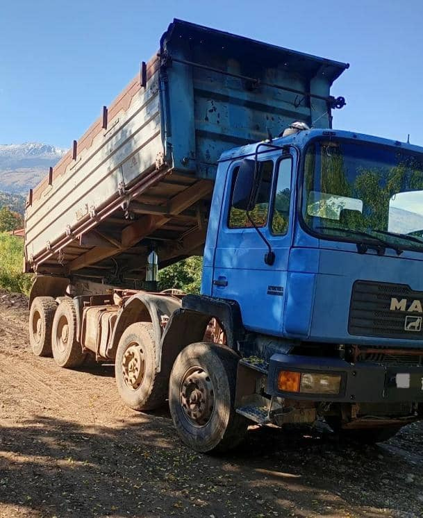 MAN 41.402 - شاحنة قلاب: صورة 2 MAN 41.402 - شاحنة قلاب: صورة 2