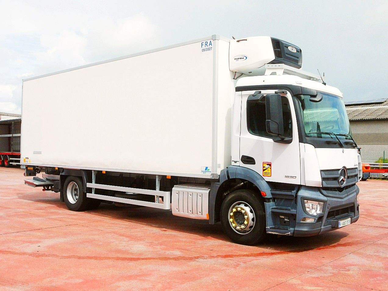 Mercedes-Benz 1830 ANTOS KUHLKOFFER CARRIER SUPRA 850 - شاحنة ذات مبرد: صورة 2 Mercedes-Benz 1830 ANTOS KUHLKOFFER CARRIER SUPRA 850 - شاحنة ذات مبرد: صورة 2