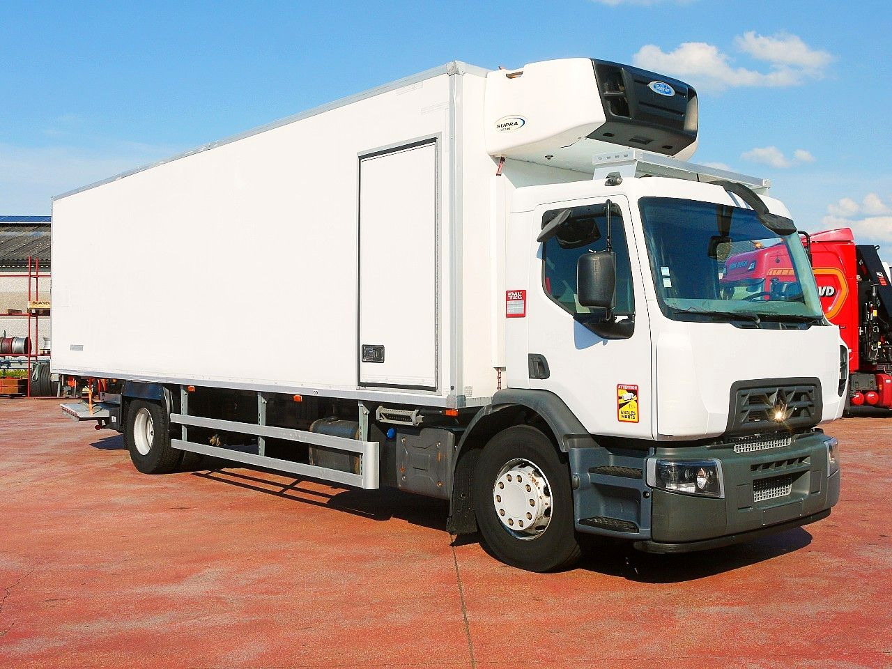 Renault D19.280 KUHLKOFFER CARRIER SUPRA 1150 MT - شاحنة ذات مبرد: صورة 2 Renault D19.280 KUHLKOFFER CARRIER SUPRA 1150 MT - شاحنة ذات مبرد: صورة 2
