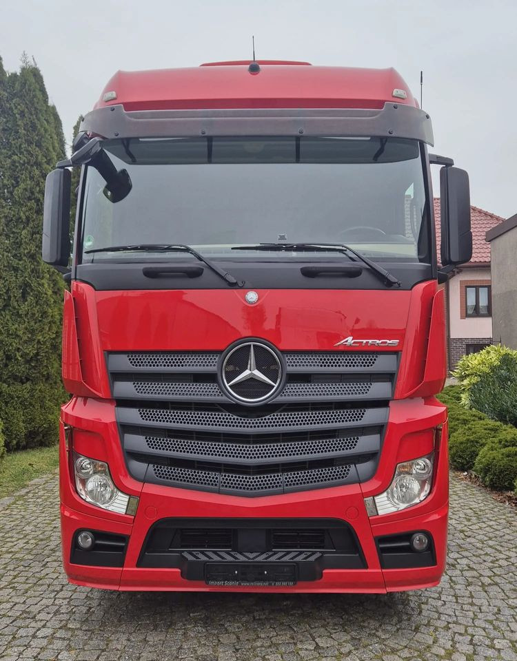 Mercedes-Benz 1845 - رأس تريلا: صورة 2 Mercedes-Benz 1845 - رأس تريلا: صورة 2