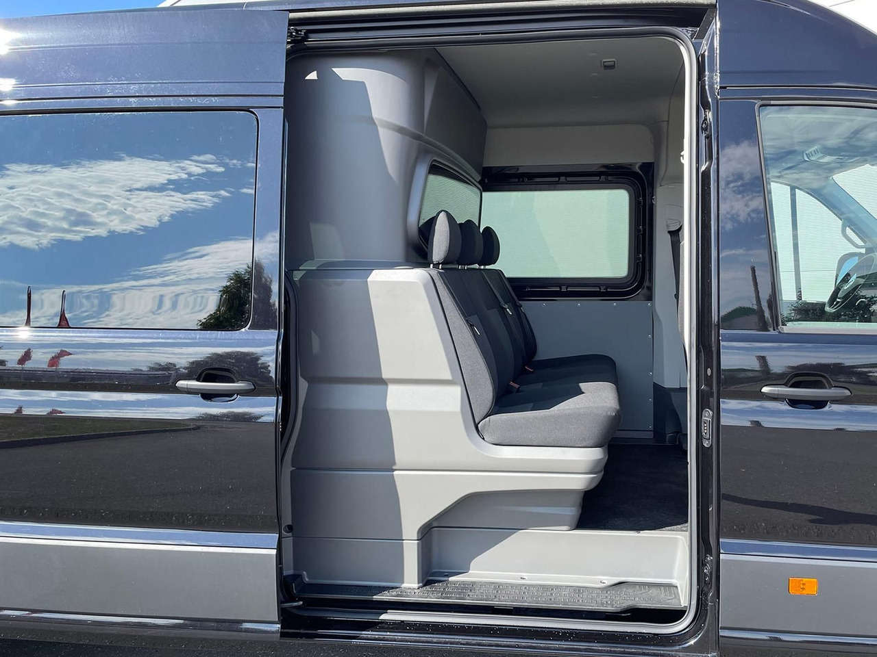 Volkswagen Crafter 35 Kasten PLUS L4H3 6SITZE MIXTO NAV AHK - فان, الشاحنات الصغيرة كابينة مزدوجة: صورة 1 Volkswagen Crafter 35 Kasten PLUS L4H3 6SITZE MIXTO NAV AHK - فان, الشاحنات الصغيرة كابينة مزدوجة: صورة 1