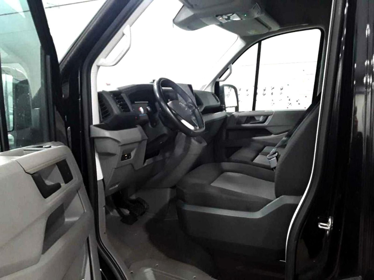 Volkswagen Crafter Kasten 35 L3H3 NAVI KLIMA DAB PDC - ميكروباص: صورة 3 Volkswagen Crafter Kasten 35 L3H3 NAVI KLIMA DAB PDC - ميكروباص: صورة 3