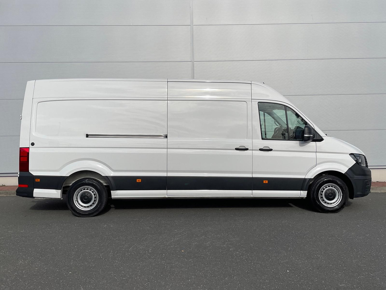 Volkswagen Crafter Kasten 35 L4H3 KAMERA PDC DAB KLIMA MFL - ميكروباص: صورة 5 Volkswagen Crafter Kasten 35 L4H3 KAMERA PDC DAB KLIMA MFL - ميكروباص: صورة 5