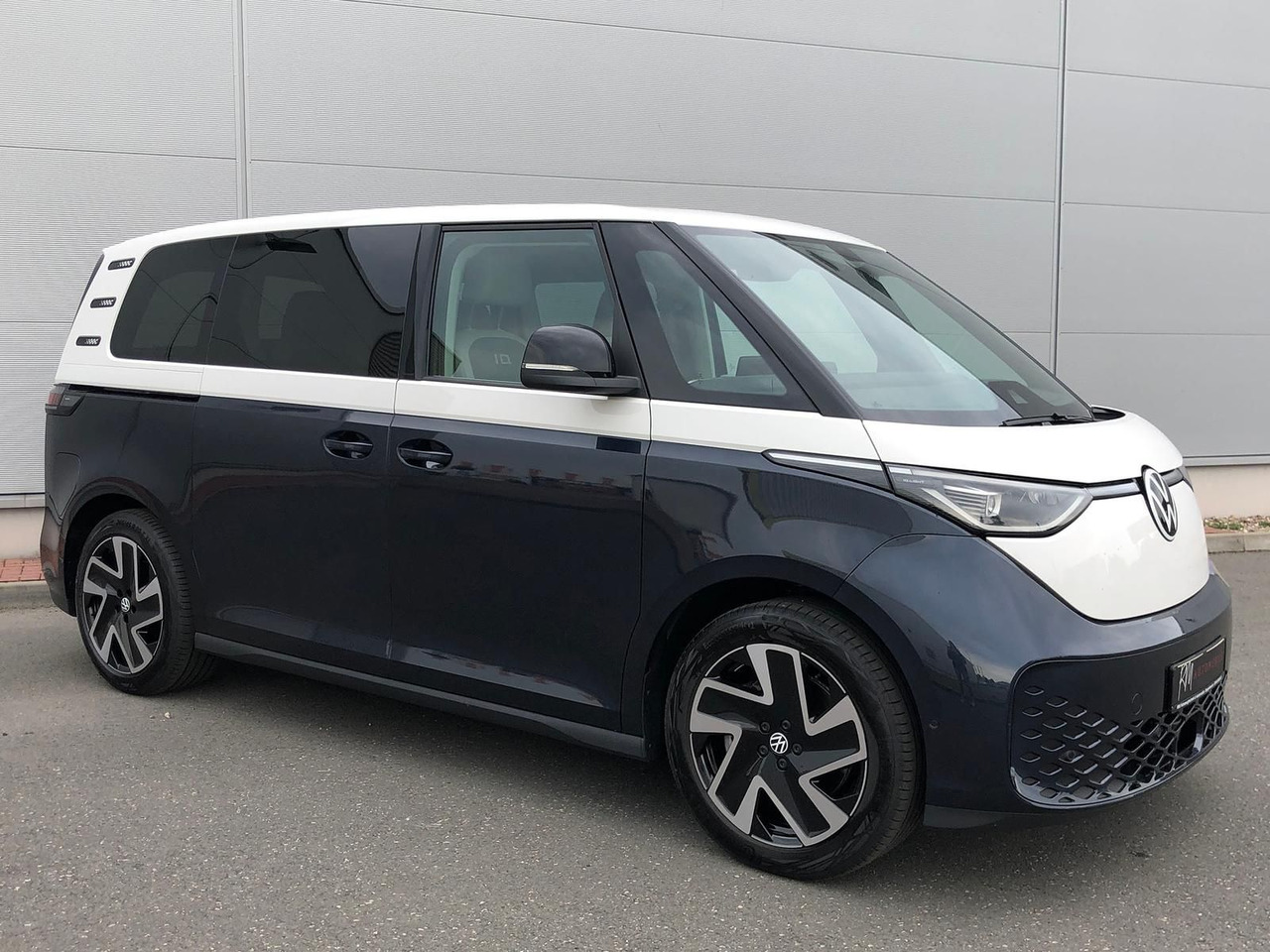 Volkswagen ID. Buzz 150 kW Pro AHK ACC MATRIX LED KEYLESS - ميكروباص, فان كهربائية: صورة 2 Volkswagen ID. Buzz 150 kW Pro AHK ACC MATRIX LED KEYLESS - ميكروباص, فان كهربائية: صورة 2