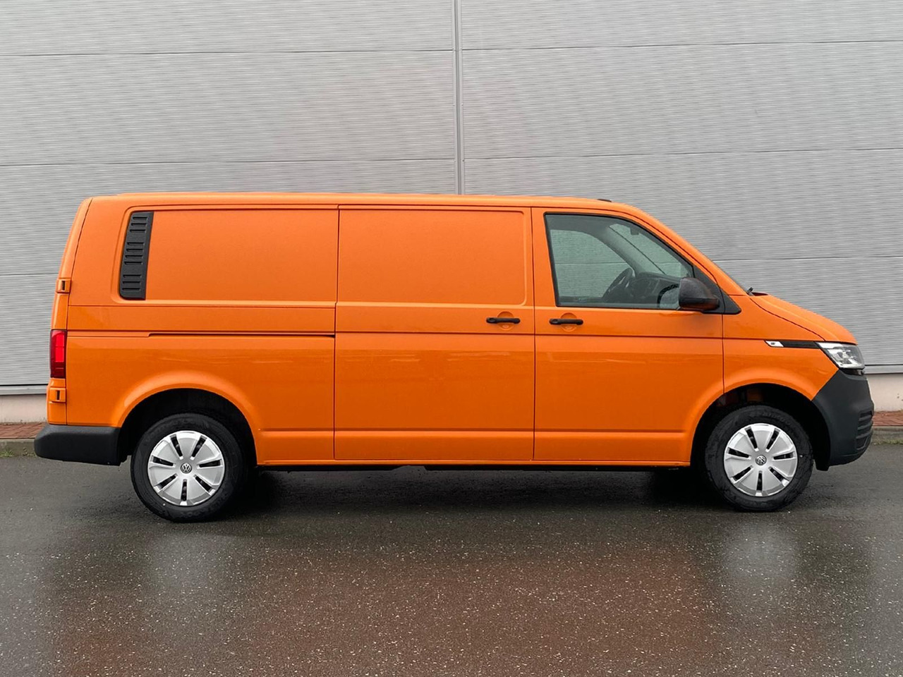 Volkswagen T6.1 Transporter Kasten lang LED PDC KLIMA SITZH - فان: صورة 5 Volkswagen T6.1 Transporter Kasten lang LED PDC KLIMA SITZH - فان: صورة 5
