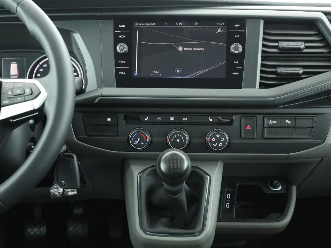 Volkswagen T6.1 Transporter Kombi KR LED STANDHZ ACC NAVI - ميكروباص: صورة 4 Volkswagen T6.1 Transporter Kombi KR LED STANDHZ ACC NAVI - ميكروباص: صورة 4