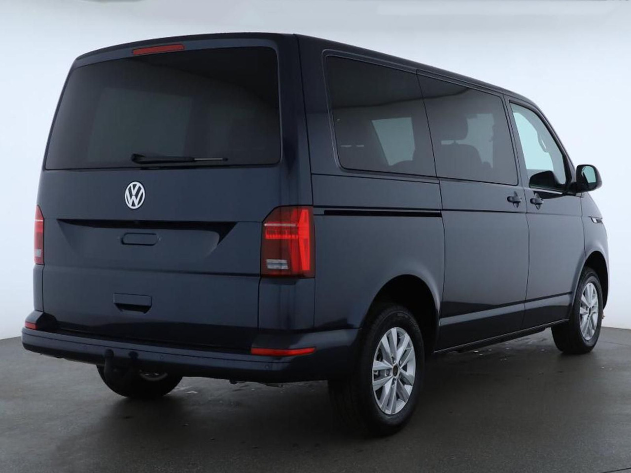 Volkswagen T6.1 Transporter Kombi KR STANDHZ LED ACC NAVI - ميكروباص: صورة 2 Volkswagen T6.1 Transporter Kombi KR STANDHZ LED ACC NAVI - ميكروباص: صورة 2