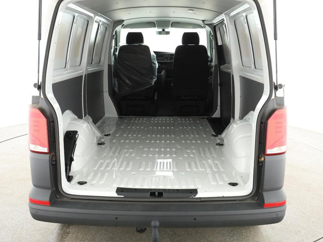 Volkswagen T6.1 Transporter LR FWD PDC SITZHZ TEMP AHK - فان: صورة 3 Volkswagen T6.1 Transporter LR FWD PDC SITZHZ TEMP AHK - فان: صورة 3