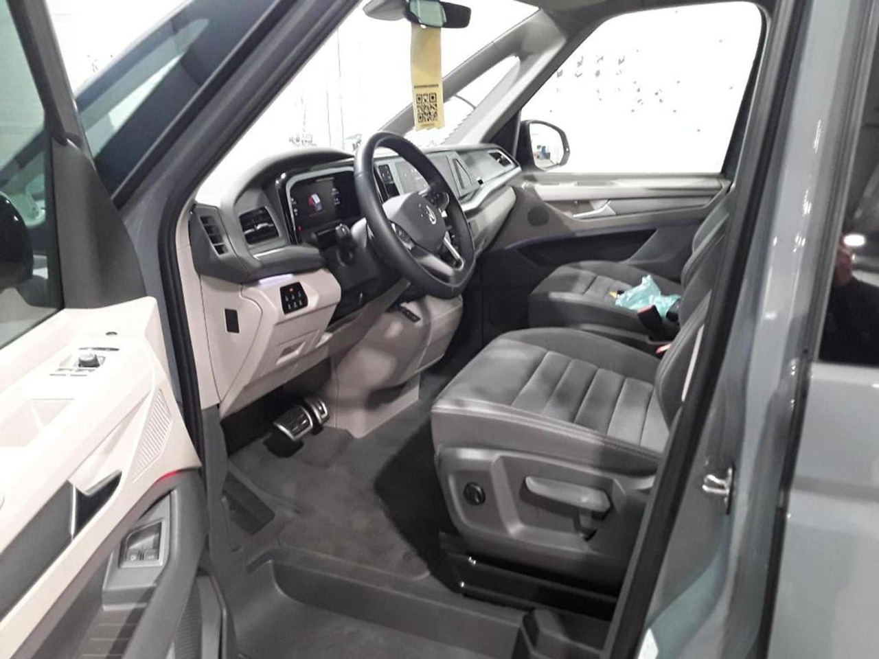 Volkswagen T7 Multivan Goal eHybrid lang 4MOTION ACC AHK - ميكروباص: صورة 3 Volkswagen T7 Multivan Goal eHybrid lang 4MOTION ACC AHK - ميكروباص: صورة 3
