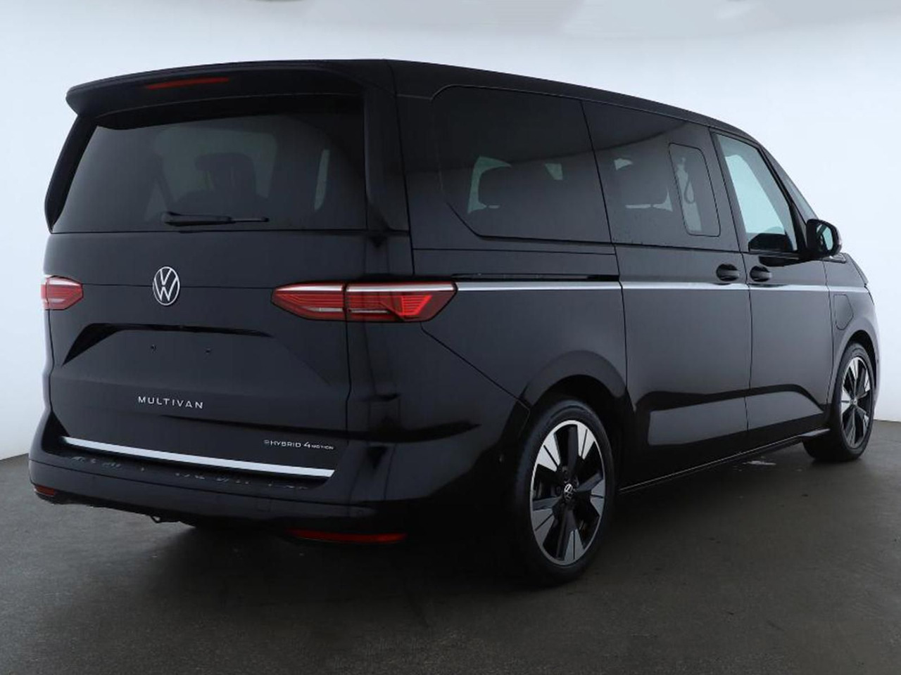 Volkswagen T7 Multivan Style eHybrid LR 4MOTION AHK ACC - ميكروباص: صورة 2 Volkswagen T7 Multivan Style eHybrid LR 4MOTION AHK ACC - ميكروباص: صورة 2