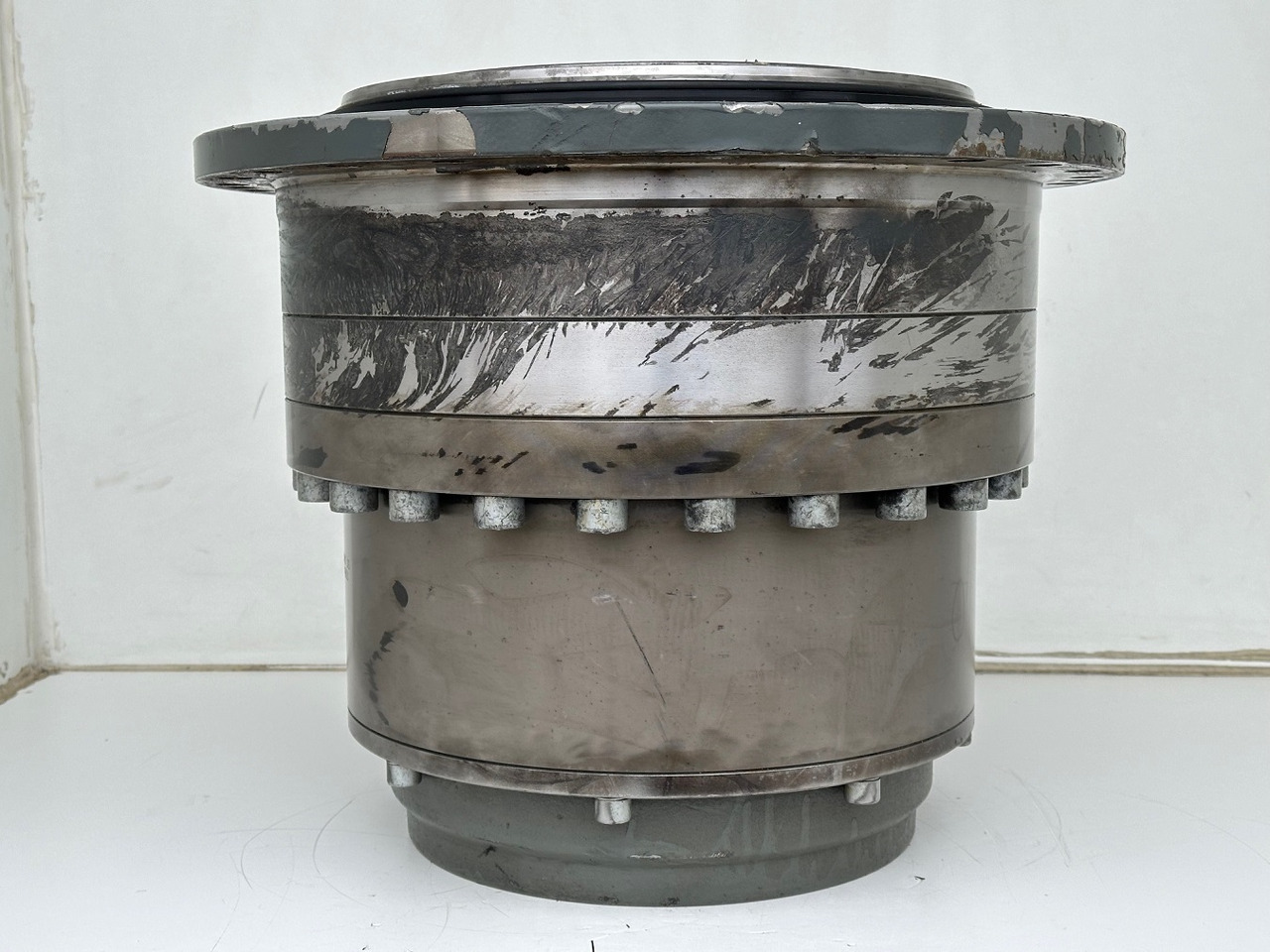 Liebherr Austausch Planeteneinschubgetriebe ID-Nr.90026324A. 195HC-LH6/12, LH250EC-B, LH270EC-B, LH285EB-B, LH340EC-B, LH380EC-B. #90026324A.159-0712# - علبة التروس و قطع الغيار - آلات أخرى: صورة 2 Liebherr Austausch Planeteneinschubgetriebe ID-Nr.90026324A. 195HC-LH6/12, LH250EC-B, LH270EC-B, LH285EB-B, LH340EC-B, LH380EC-B. #90026324A.159-0712# - علبة التروس و قطع الغيار - آلات أخرى: صورة 2