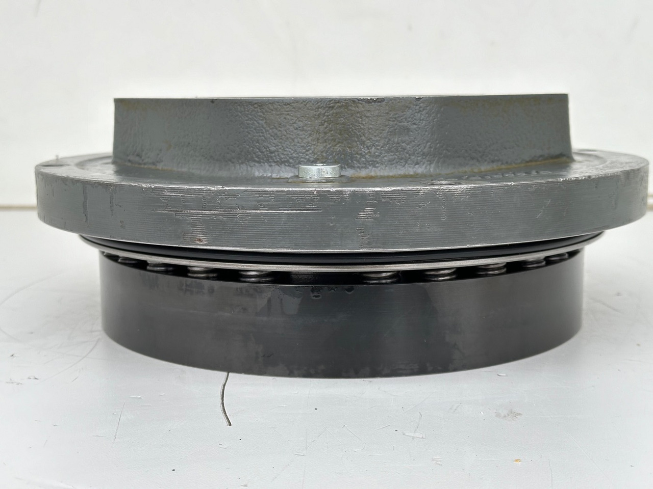 محرك سوينغ - حفار ذو عجلات Liebherr Bremse ID-Nr.90209190.  SAT300/282.  LH40 C LH40 CP, LH40 M, LH40MP,  LH50 CHR, LH50 CHRP, LH50 M, LH50 MHR, LH50 MHRP, LH50MT.   #90209190.137239#: صورة 6 محرك سوينغ - حفار ذو عجلات Liebherr Bremse ID-Nr.90209190.  SAT300/282.  LH40 C LH40 CP, LH40 M, LH40MP,  LH50 CHR, LH50 CHRP, LH50 M, LH50 MHR, LH50 MHRP, LH50MT.   #90209190.137239#: صورة 6