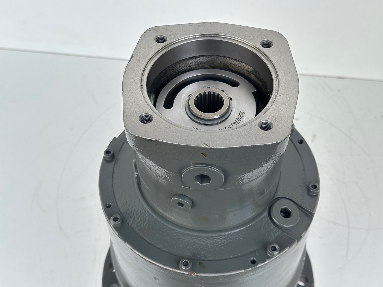 Liebherr Liebherr Drehwerkantrieb Typ:DAT200/1455 mit ID-Nr.13763178 - ID-Nr.13777972. #13763178.545-01211# - محرك سوينغ - موبايل كرين: صورة 4 Liebherr Liebherr Drehwerkantrieb Typ:DAT200/1455 mit ID-Nr.13763178 - ID-Nr.13777972. #13763178.545-01211# - محرك سوينغ - موبايل كرين: صورة 4