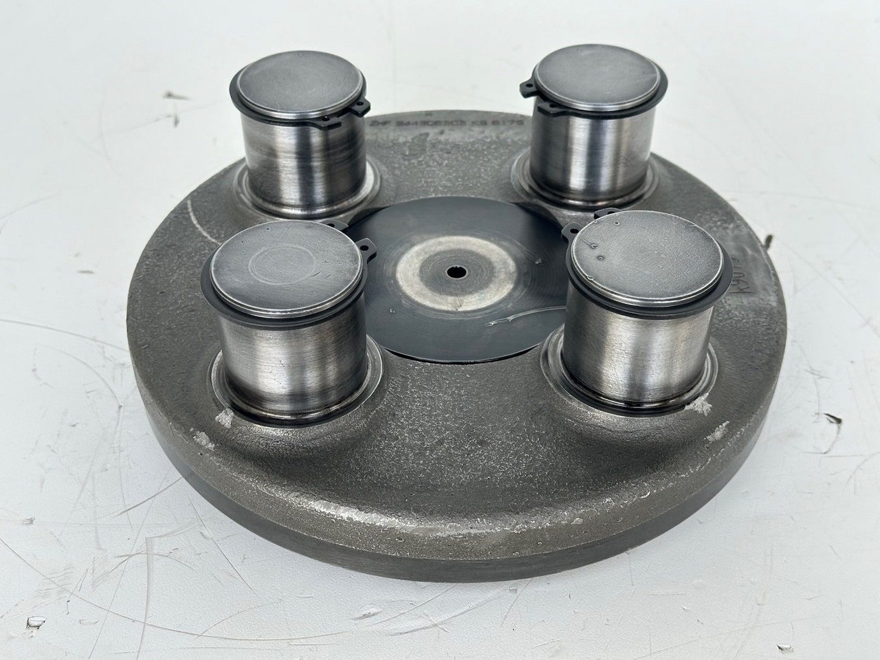 Liebherr Planetenträger ID-Nr.944306303 - ID-Nr.9443063. A924, A934, LH30, LH35, R906, R916, R922, R924, R926, R932, R934, R944. #k9079# - صندوق التروس - آلات الإنشاء: صورة 2 Liebherr Planetenträger ID-Nr.944306303 - ID-Nr.9443063. A924, A934, LH30, LH35, R906, R916, R922, R924, R926, R932, R934, R944. #k9079# - صندوق التروس - آلات الإنشاء: صورة 2