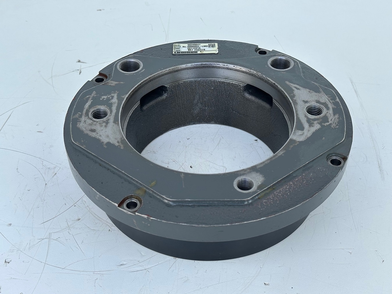 Liebherr Schwenkantrieb SAT250/278, ID-Nr.90017772 - ID-Nr.90017773 - ID-Nr.90017774 - ID-Nr.90209641. #6053# - صندوق التروس - حفار زاحف: صورة 4 Liebherr Schwenkantrieb SAT250/278, ID-Nr.90017772 - ID-Nr.90017773 - ID-Nr.90017774 - ID-Nr.90209641. #6053# - صندوق التروس - حفار زاحف: صورة 4