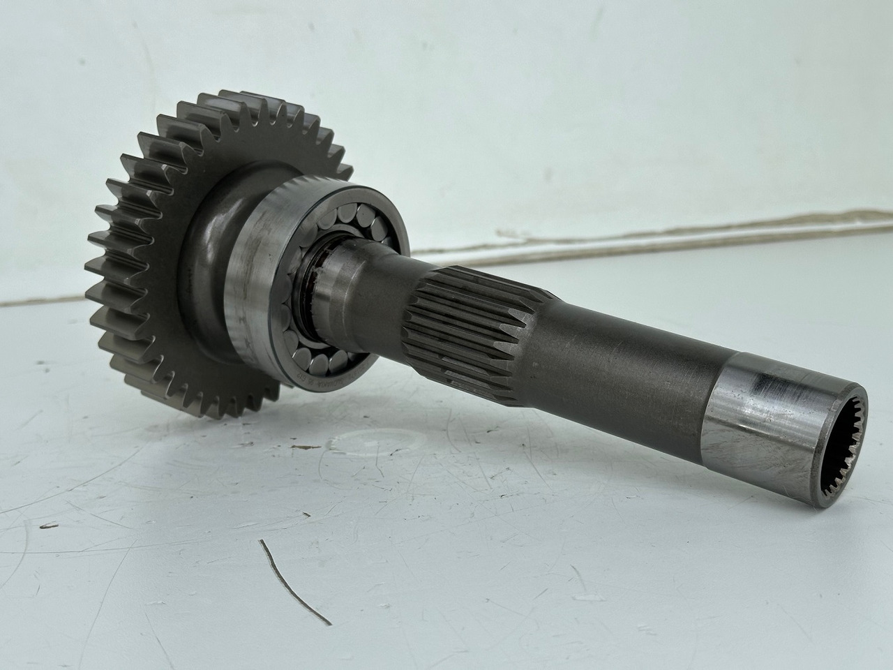 Liebherr Triebwelle ID-Nr.10117140 mit Zylinderrollenlager ID-Nr.7080150 - ID-Nr.7380070. A914, A922, A924, A928, LH30, LH35, P914, P924, R906, R914, R916, R924, R924 COMP. #101171470.02# - مضخة هيدروليكية - آلات الإنشاء: صورة 3 Liebherr Triebwelle ID-Nr.10117140 mit Zylinderrollenlager ID-Nr.7080150 - ID-Nr.7380070. A914, A922, A924, A928, LH30, LH35, P914, P924, R906, R914, R916, R924, R924 COMP. #101171470.02# - مضخة هيدروليكية - آلات الإنشاء: صورة 3