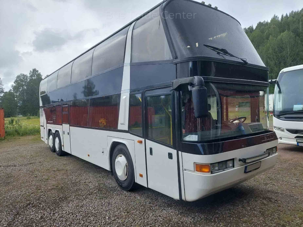 NEOPLAN Skyliner N122/3 - حافلة نقل لمسافات طويلة: صورة 1 NEOPLAN Skyliner N122/3 - حافلة نقل لمسافات طويلة: صورة 1