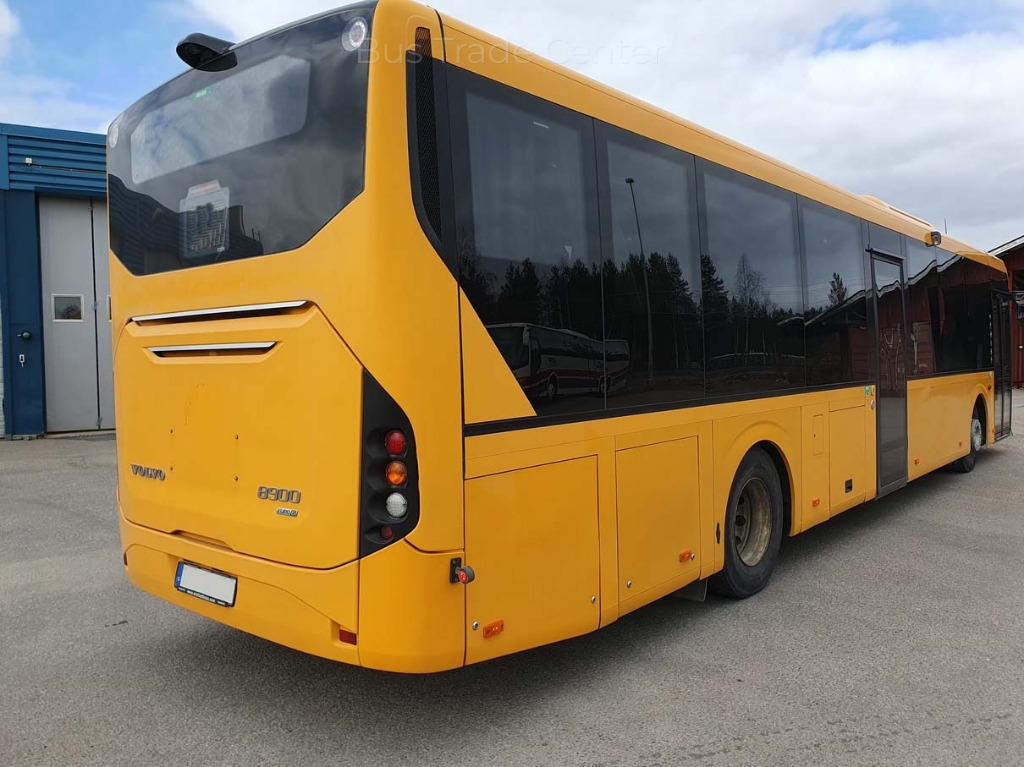 VOLVO 8900 B8RLE - حافلة الضواحي: صورة 2 VOLVO 8900 B8RLE - حافلة الضواحي: صورة 2
