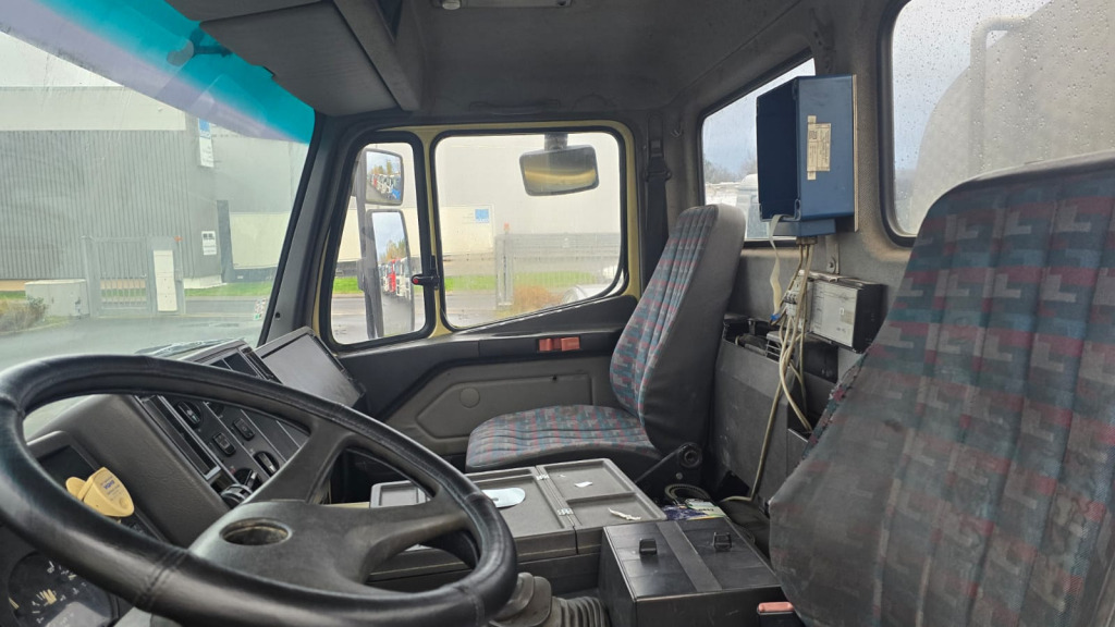 Mercedes Benz 1824 4x2 (Nr. 6217) - شاحنة صهريج: صورة 5 Mercedes Benz 1824 4x2 (Nr. 6217) - شاحنة صهريج: صورة 5