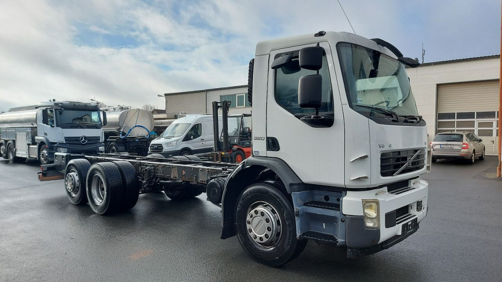 Volvo FE 320 (Nr. 4979) - شاحنة بهيكل معدني للمقصورة: صورة 1 Volvo FE 320 (Nr. 4979) - شاحنة بهيكل معدني للمقصورة: صورة 1