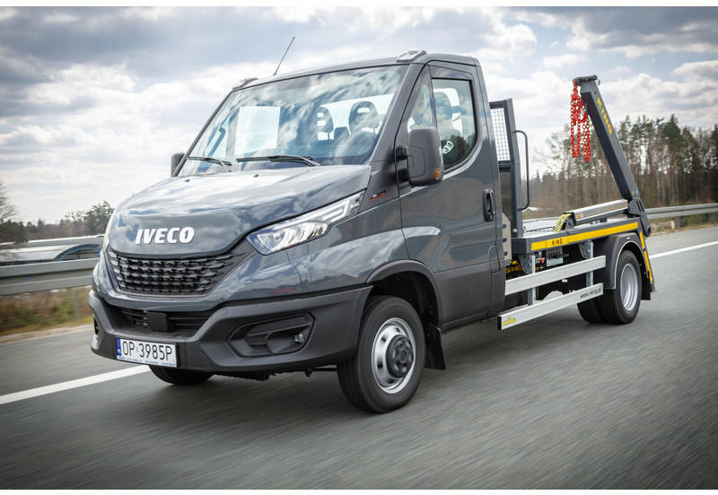 Iveco Daily 70C18 + KING Bramowiec / Skiploader / Absetzkipper - شاحنة لودر انزلاقي: صورة 2 Iveco Daily 70C18 + KING Bramowiec / Skiploader / Absetzkipper - شاحنة لودر انزلاقي: صورة 2