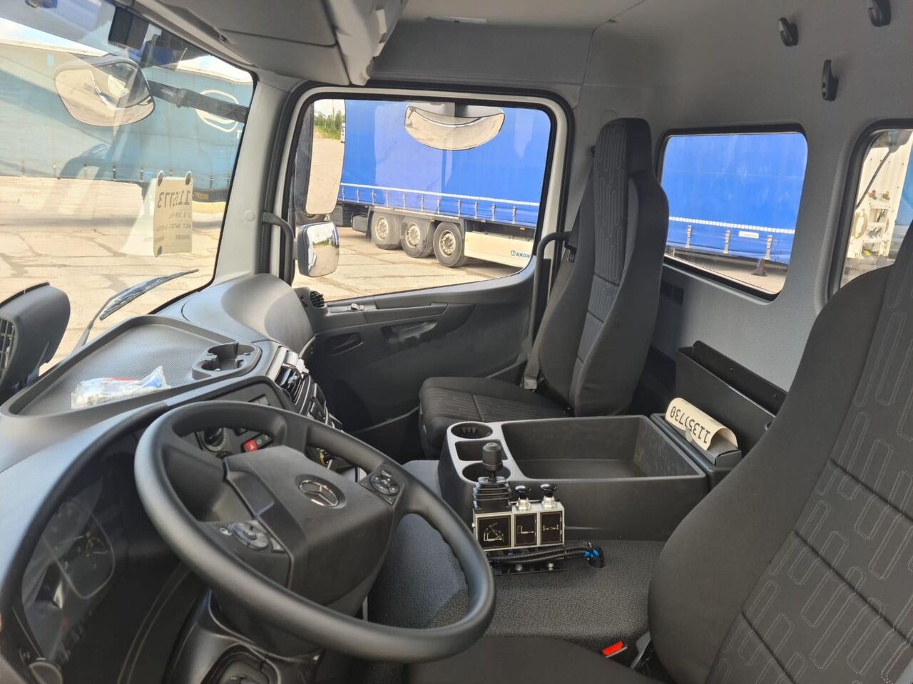 Mercedes-Benz Atego 1527L - شاحنة برافعة خطافية: صورة 5 Mercedes-Benz Atego 1527L - شاحنة برافعة خطافية: صورة 5