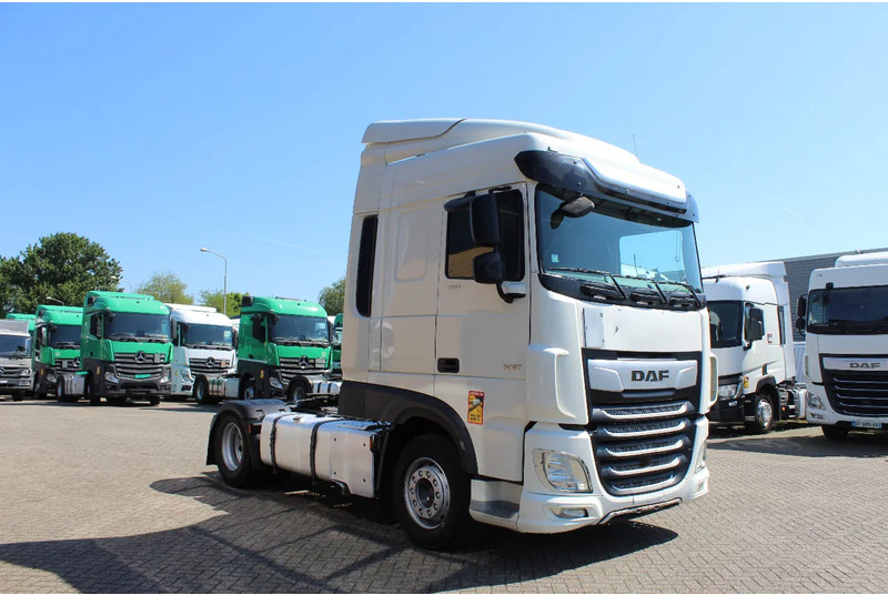 DAF XF 106.480 * RETARDER * 2 TANK * 2 BED * - مقطورة السحب: صورة 5 DAF XF 106.480 * RETARDER * 2 TANK * 2 BED * - مقطورة السحب: صورة 5