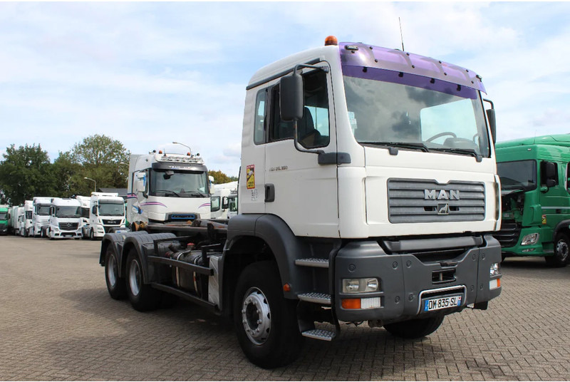 MAN TGA 26.360 * 6X4 * EURO 3 * - شاحنة - نظام الكابلات: صورة 5 MAN TGA 26.360 * 6X4 * EURO 3 * - شاحنة - نظام الكابلات: صورة 5