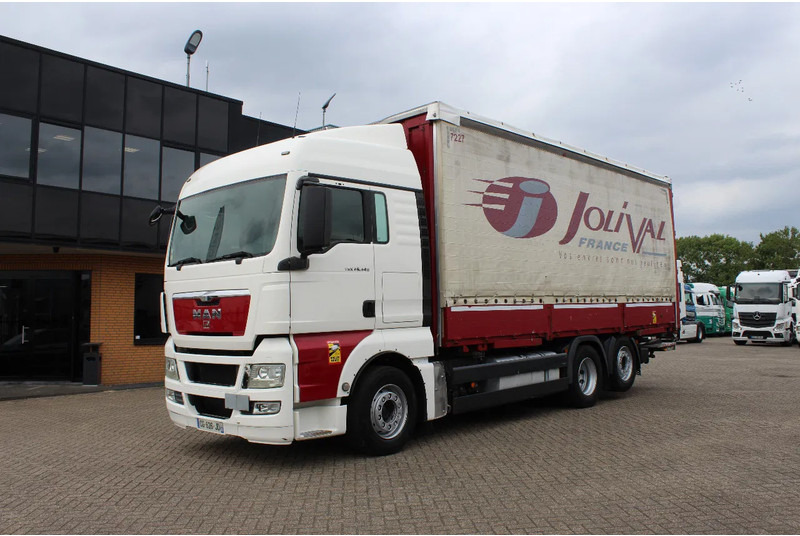 MAN TGX 26.440 * EURO5 * 6X2 * LIFT AXLE * - شاحنة ذات ستائر جانبية: صورة 2 MAN TGX 26.440 * EURO5 * 6X2 * LIFT AXLE * - شاحنة ذات ستائر جانبية: صورة 2