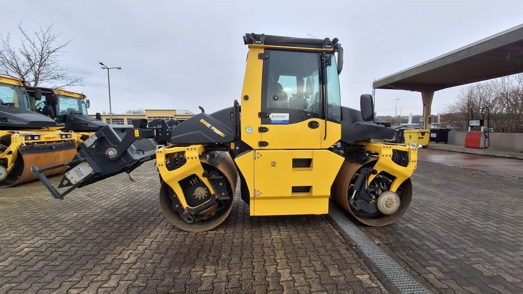 Bomag BW 154 AP-4i AM  - رَصَّاص الطرق: صورة 1 Bomag BW 154 AP-4i AM  - رَصَّاص الطرق: صورة 1