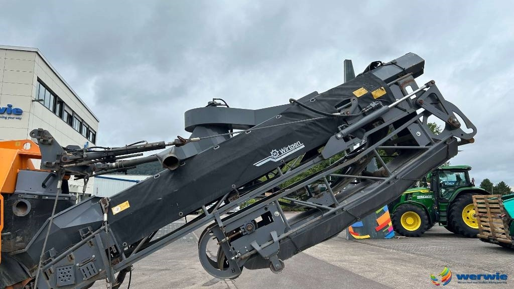 Wirtgen W 100 F - ماكينة الكشط على البارد: صورة 2 Wirtgen W 100 F - ماكينة الكشط على البارد: صورة 2