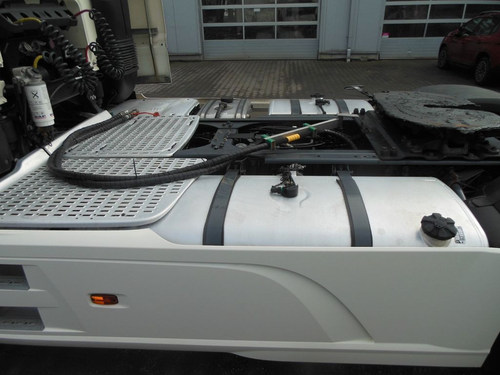 رأس تريلا DAF XF 106.530 SSC, HYDRAULIK, STAND KLIMA, TOP DAF XF 106.530 SSC, HYDRAULIK, STAND KLIMA, TOP: صورة 8