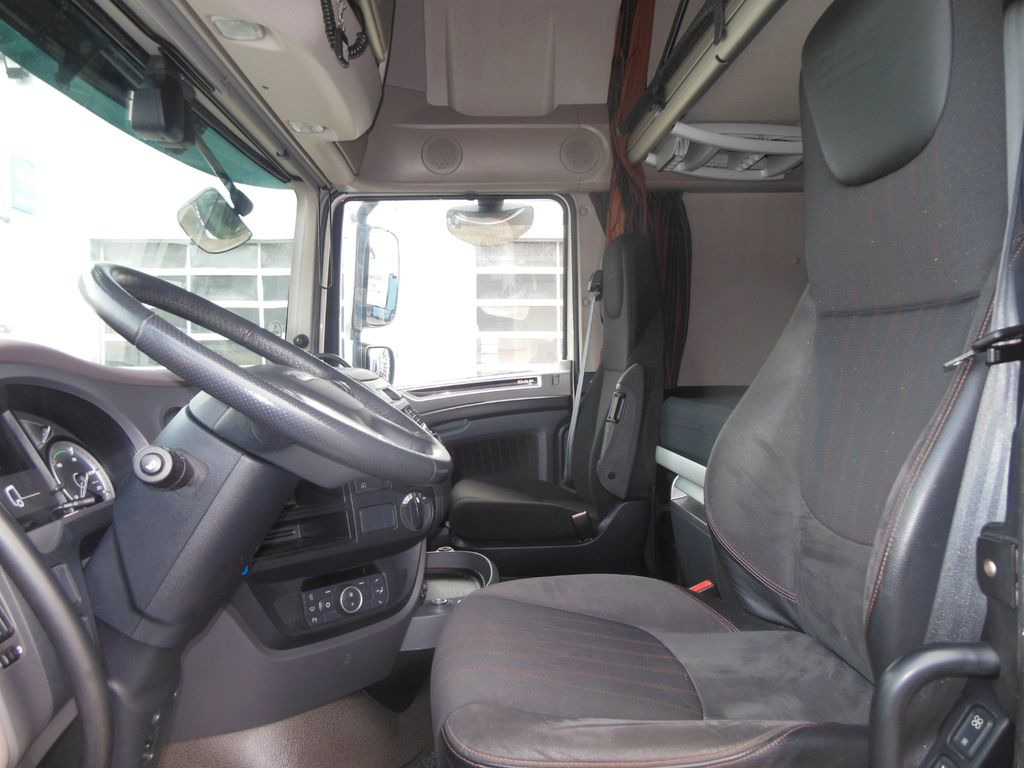 رأس تريلا DAF XF 106.530 SSC, HYDRAULIK, STAND KLIMA, TOP DAF XF 106.530 SSC, HYDRAULIK, STAND KLIMA, TOP: صورة 12