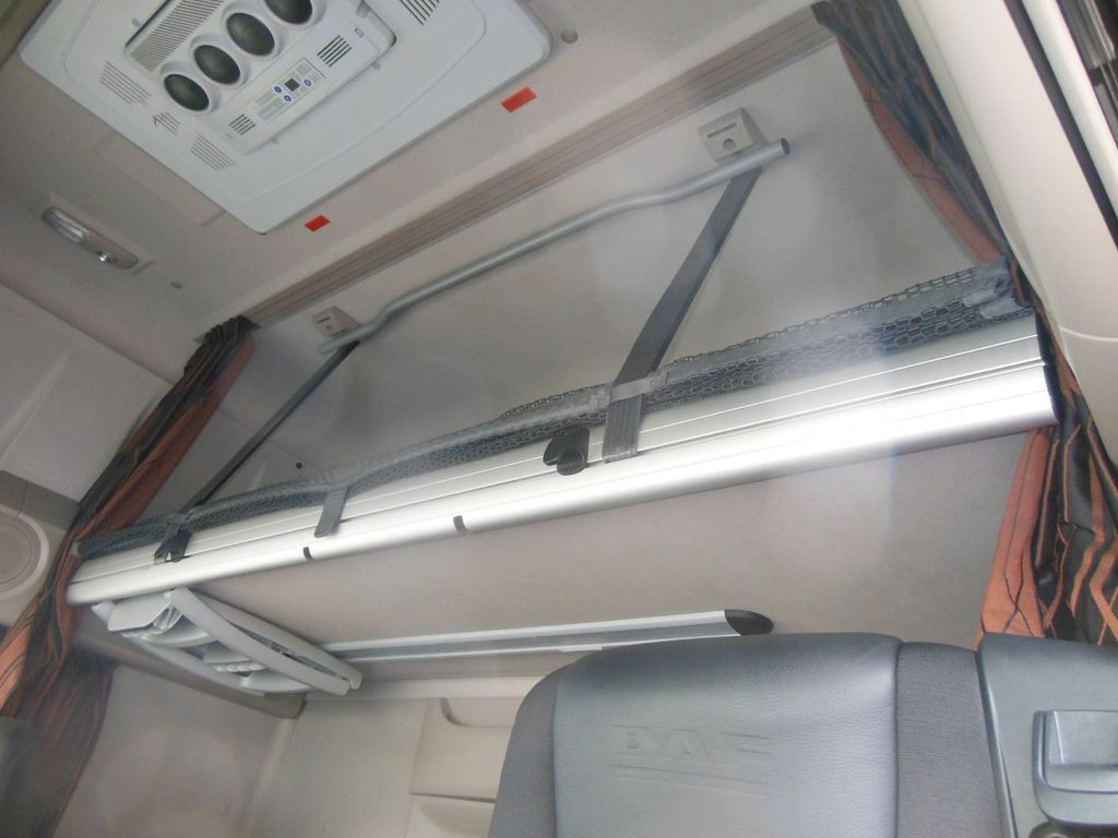 رأس تريلا DAF XF 106.530 SSC, HYDRAULIK, STAND KLIMA, TOP DAF XF 106.530 SSC, HYDRAULIK, STAND KLIMA, TOP: صورة 10