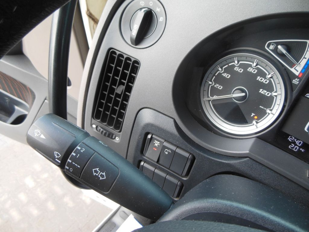 Interior photo 1: رأس تريلا DAF XF 106.530 SSC, HYDRAULIK, STAND KLIMA, TOP DAF XF 106.530 SSC, HYDRAULIK, STAND KLIMA, TOP