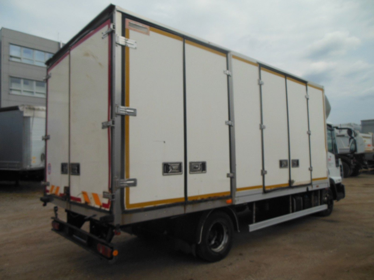 Iveco EUROCARGO 75E14 - شاحنة بصندوق مغلق: صورة 3 Iveco EUROCARGO 75E14 - شاحنة بصندوق مغلق: صورة 3