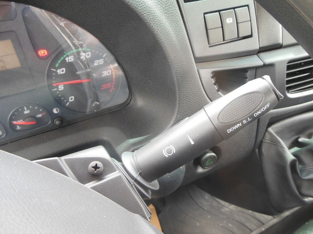 شاحنة بهيكل معدني للمقصورة Iveco EUROCARGO ML 180E28/P, PTO: صورة 17