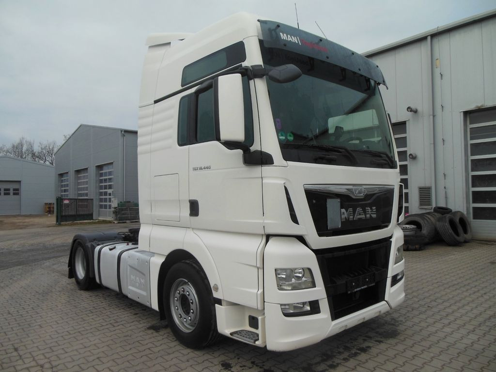 MAN TGX 18.440 BLS, INTARDER, AUTOMATIC, EURO 6 MAN TGX 18.440 BLS, INTARDER, AUTOMATIC, EURO 6 - رأس تريلا: صورة 2 MAN TGX 18.440 BLS, INTARDER, AUTOMATIC, EURO 6 MAN TGX 18.440 BLS, INTARDER, AUTOMATIC, EURO 6 - رأس تريلا: صورة 2