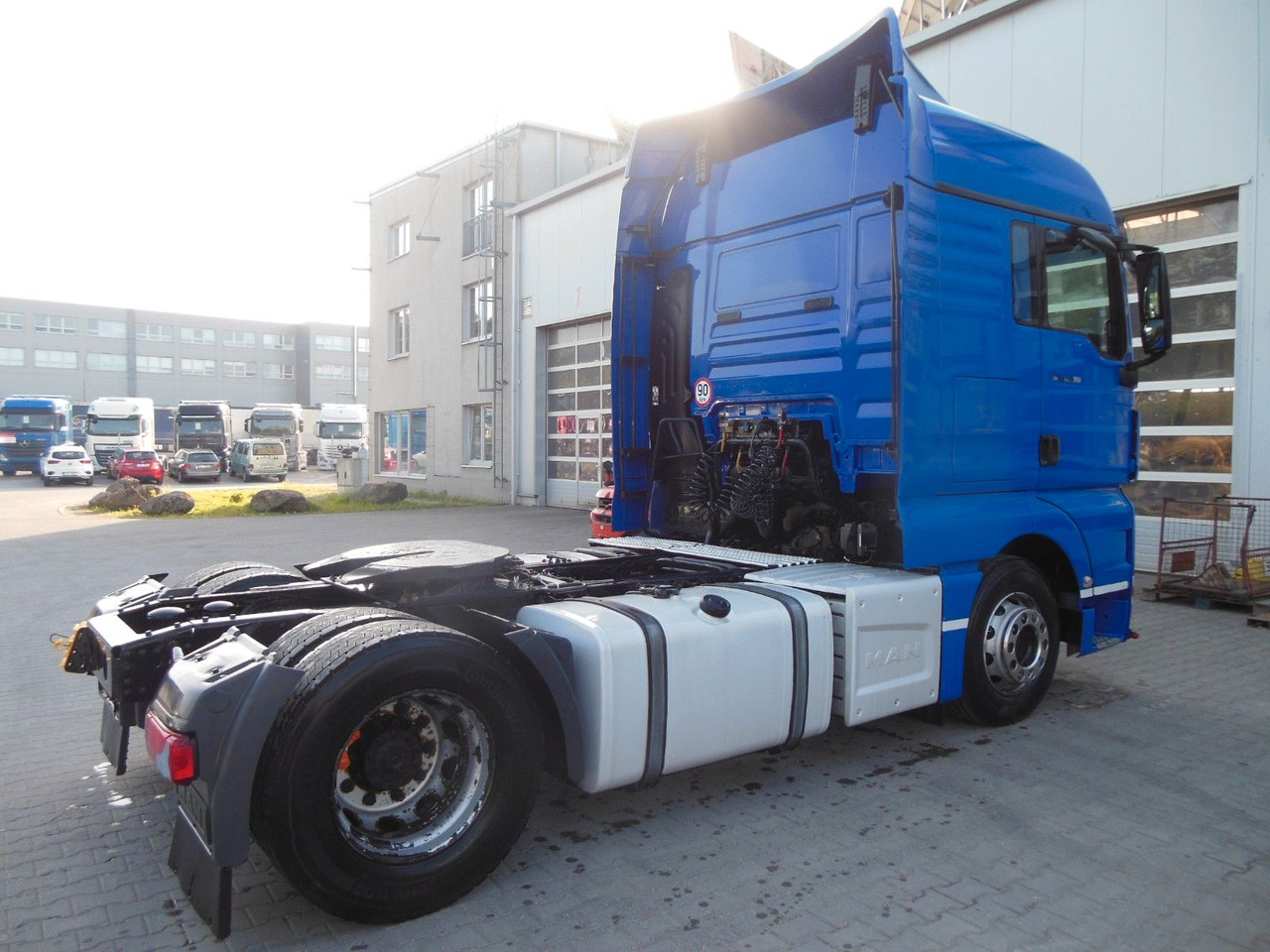 MAN TGX 18.480 BLS, MANUELL, STANDART - مقطورة السحب: صورة 3 MAN TGX 18.480 BLS, MANUELL, STANDART - مقطورة السحب: صورة 3