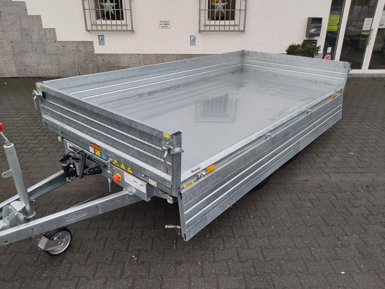 Böckmann Kipper DK ST 3718/35 Profi 374x180x40cm Stahlwände Elektro + NHP LFH 13" 3500kg - مقطورة قلابة: صورة 3 Böckmann Kipper DK ST 3718/35 Profi 374x180x40cm Stahlwände Elektro + NHP LFH 13" 3500kg - مقطورة قلابة: صورة 3