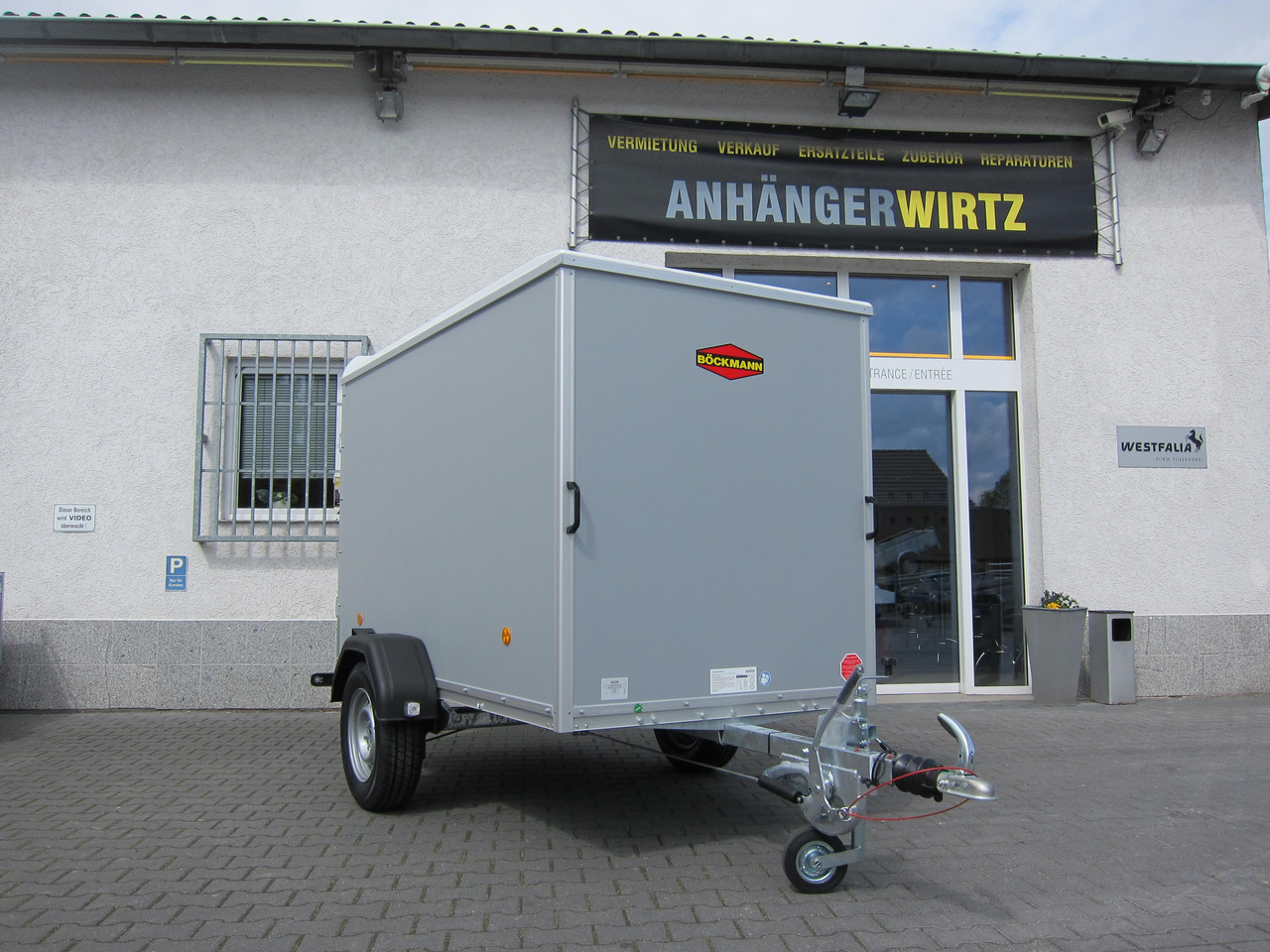 Böckmann Koffer KT 2513/135 251x130x152cm grau (S) 1350kg AKTION Modell 24 - مقطورة بصندوق مغلق: صورة 4 Böckmann Koffer KT 2513/135 251x130x152cm grau (S) 1350kg AKTION Modell 24 - مقطورة بصندوق مغلق: صورة 4