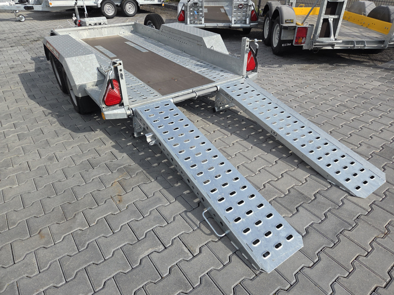 Brian James Digger Plant 543-2813-35 280x130cm Auffahrrampen klappbar Reserverad 3500kg - مقطورة لنقل المعدات: صورة 5 Brian James Digger Plant 543-2813-35 280x130cm Auffahrrampen klappbar Reserverad 3500kg - مقطورة لنقل المعدات: صورة 5