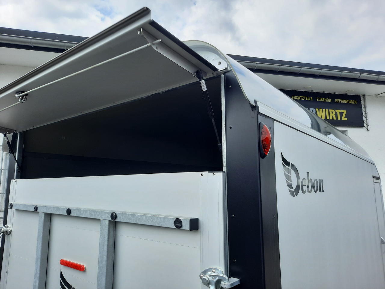 Cargo Roadster 800 435x200x206cm Alu Poly irongrey Seitentür Heckrampe Pullman 100km/H 3500kg - مقطورة عربة: صورة 5 Cargo Roadster 800 435x200x206cm Alu Poly irongrey Seitentür Heckrampe Pullman 100km/H 3500kg - مقطورة عربة: صورة 5