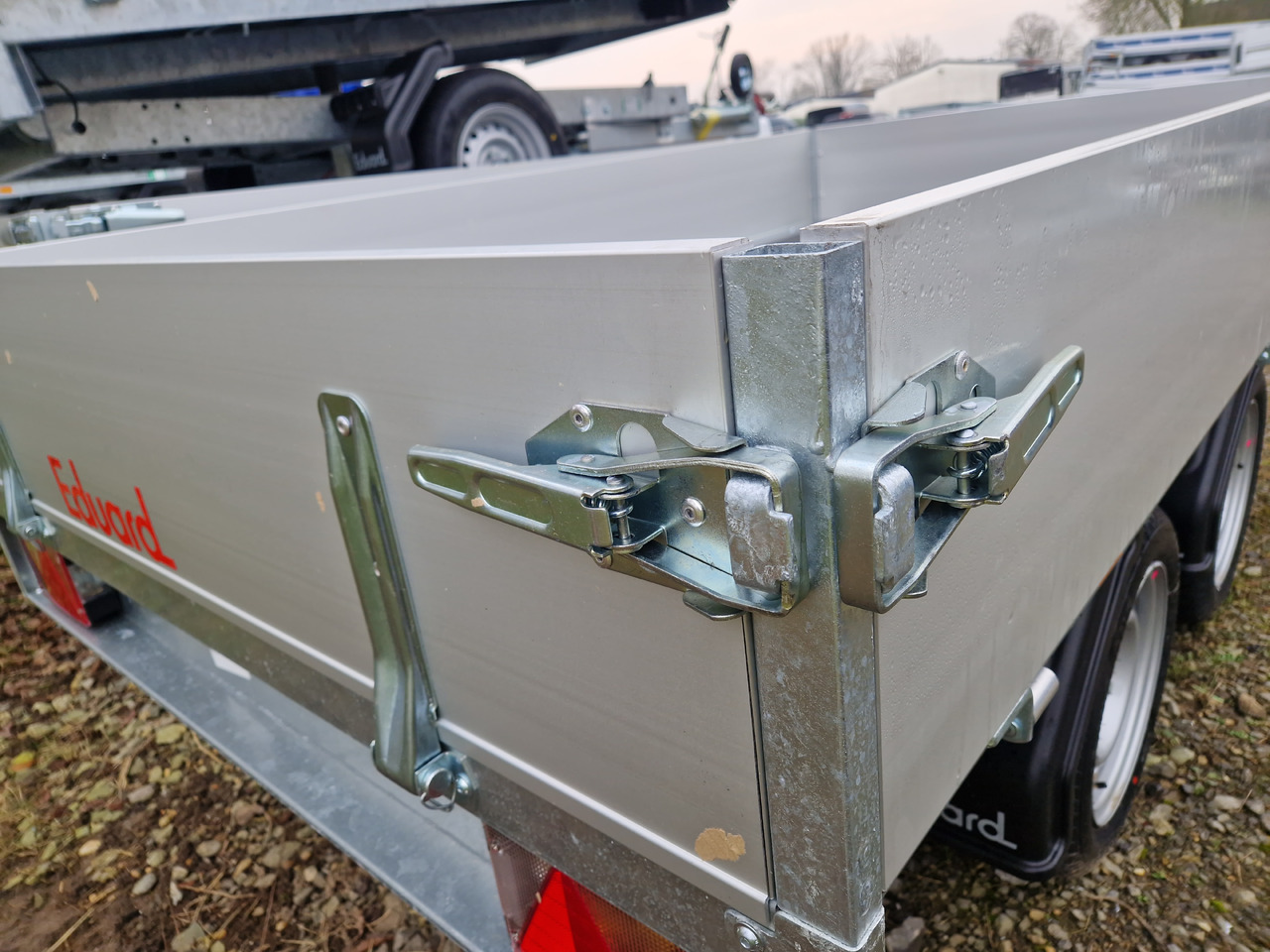 Heckkipper light 2514 250x145x30cm Lfh 63cm Tandem (S) 750kg - مقطورة عربة: صورة 5 Heckkipper light 2514 250x145x30cm Lfh 63cm Tandem (S) 750kg - مقطورة عربة: صورة 5